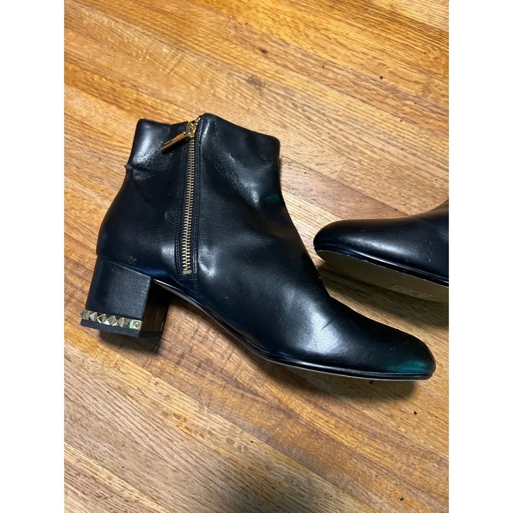Michael Kors Black Leather Ankle Boots Gold Stud Block Heel Size 9M Side Zip